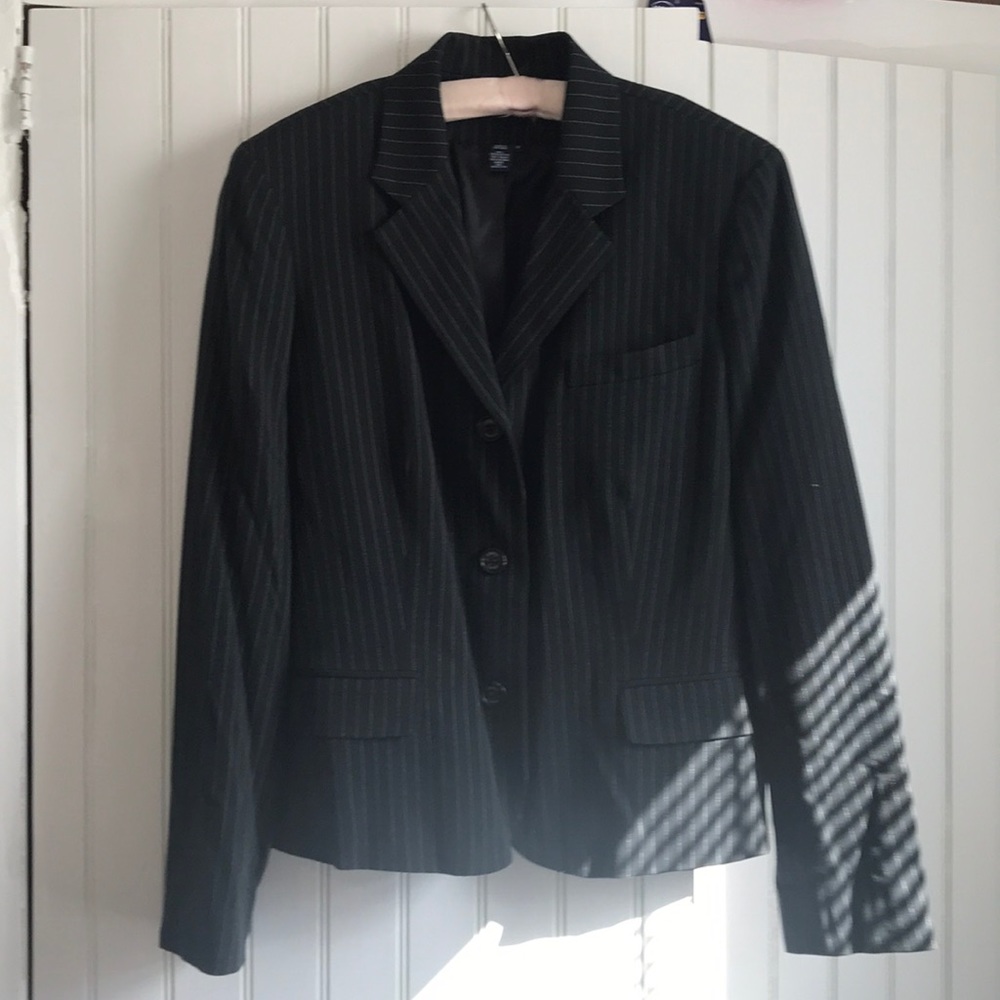 Women’s business blazer